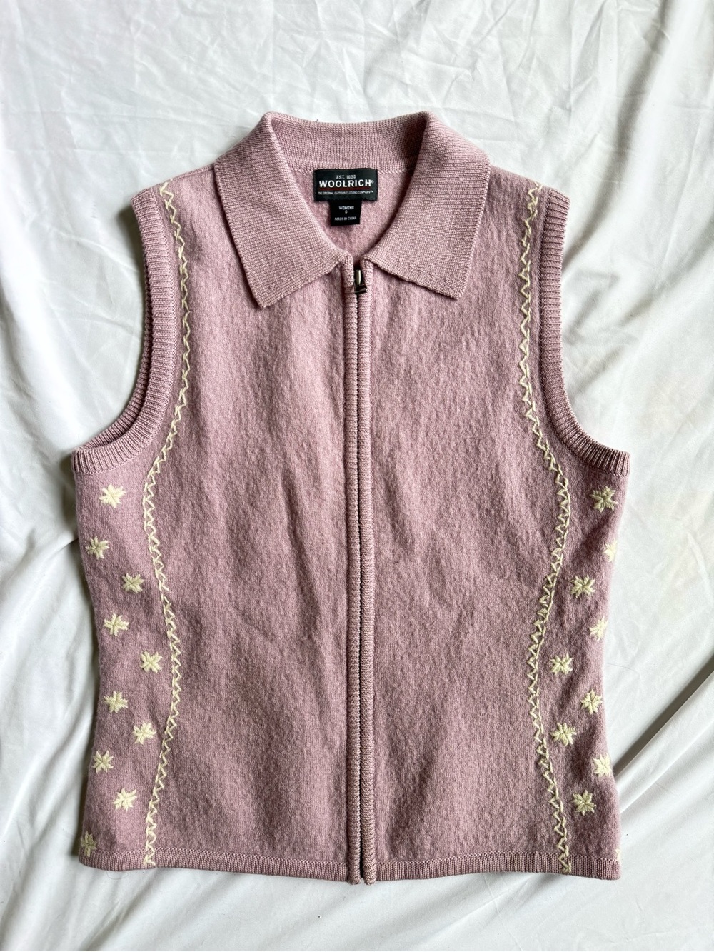 Woolrich Mauve Knit Zip-Front Vest with Cream Star Detail